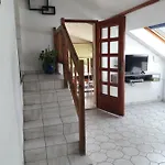 بيت للعطل Le Savart *