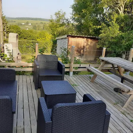 Le Savart بيت للعطل