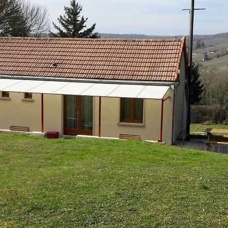 Le Savart بيت للعطل