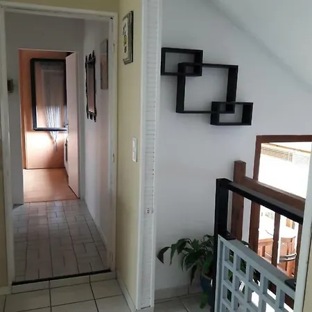 بيت للعطل Le Savart *