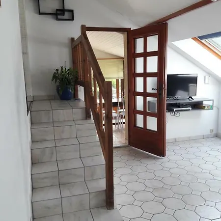 بيت للعطل Le Savart *