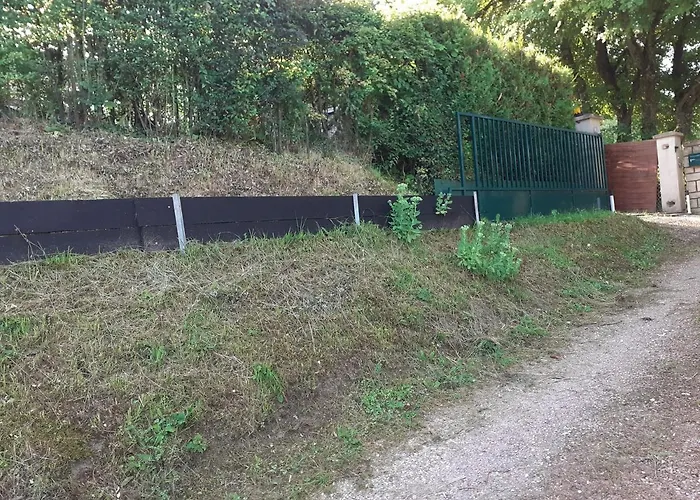 Le Savart 펜션 Charteves